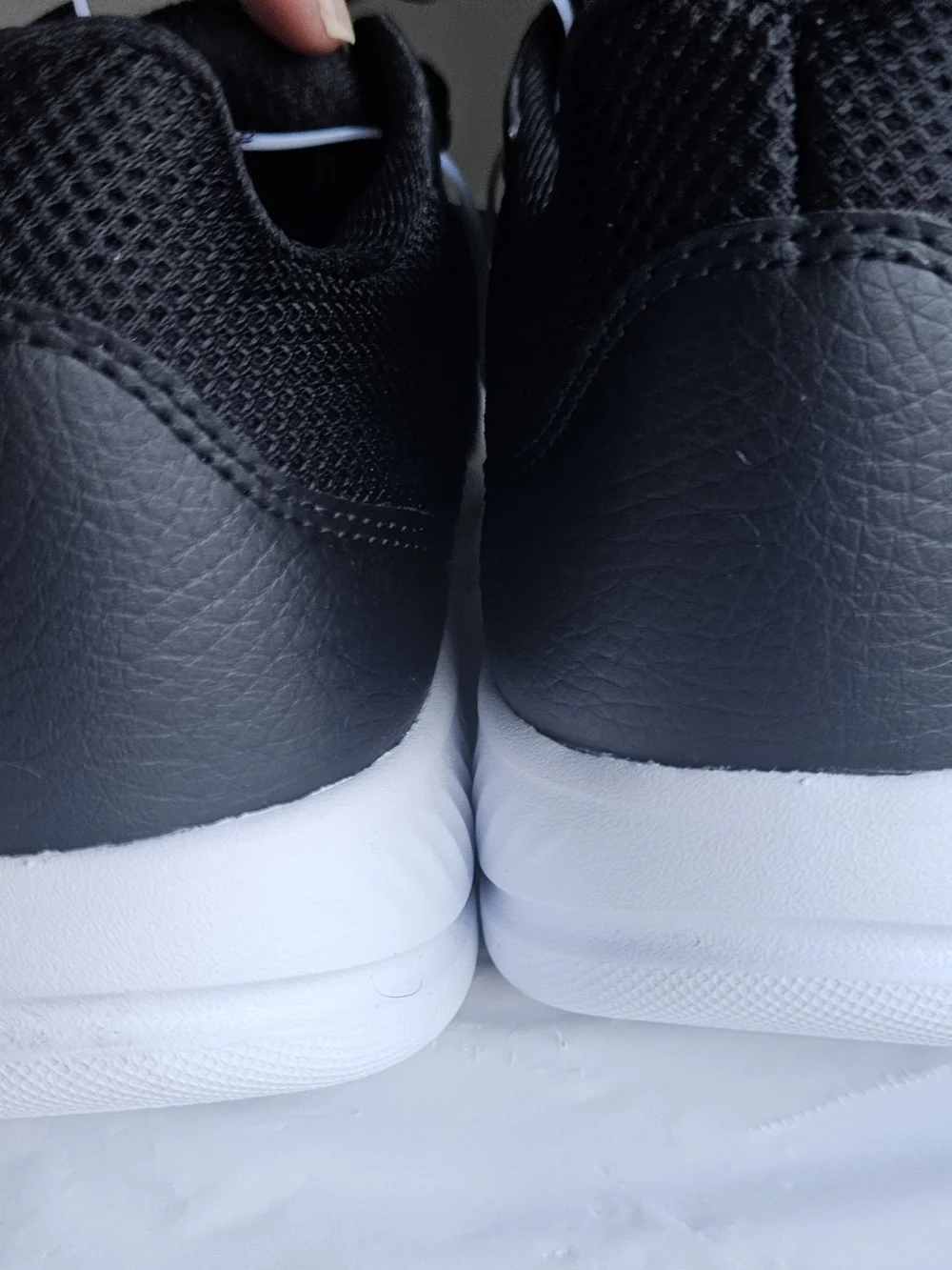 Adidas Cloudfoam Flex LA Men's Running Shoes Black White Size 9.5 New HQ4960